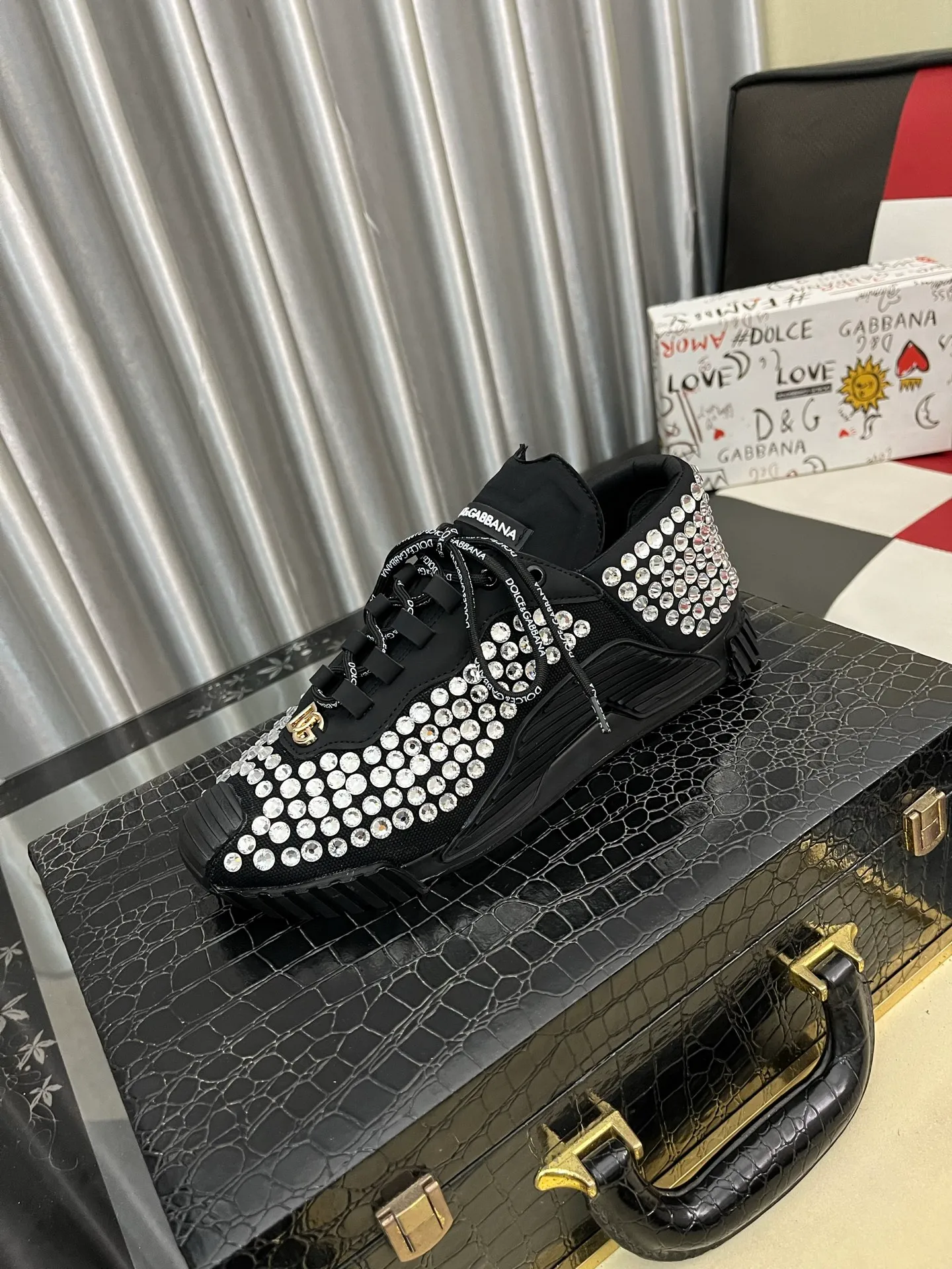 Men's men's shoes 💰: 500⌚️⌚️【DG～】couple casual shoes 2025z cabinet sales simultaneously 🔶Size: 36-44 #️⃣ 🔷2 colors🔜The upper is made of multi-material splicing➕Mesh lining, comfortable and breathable, sole: original comfortable and wear-resistant outsole, ⚠️real thing📱photographed🎬real thing is better📢📢📢